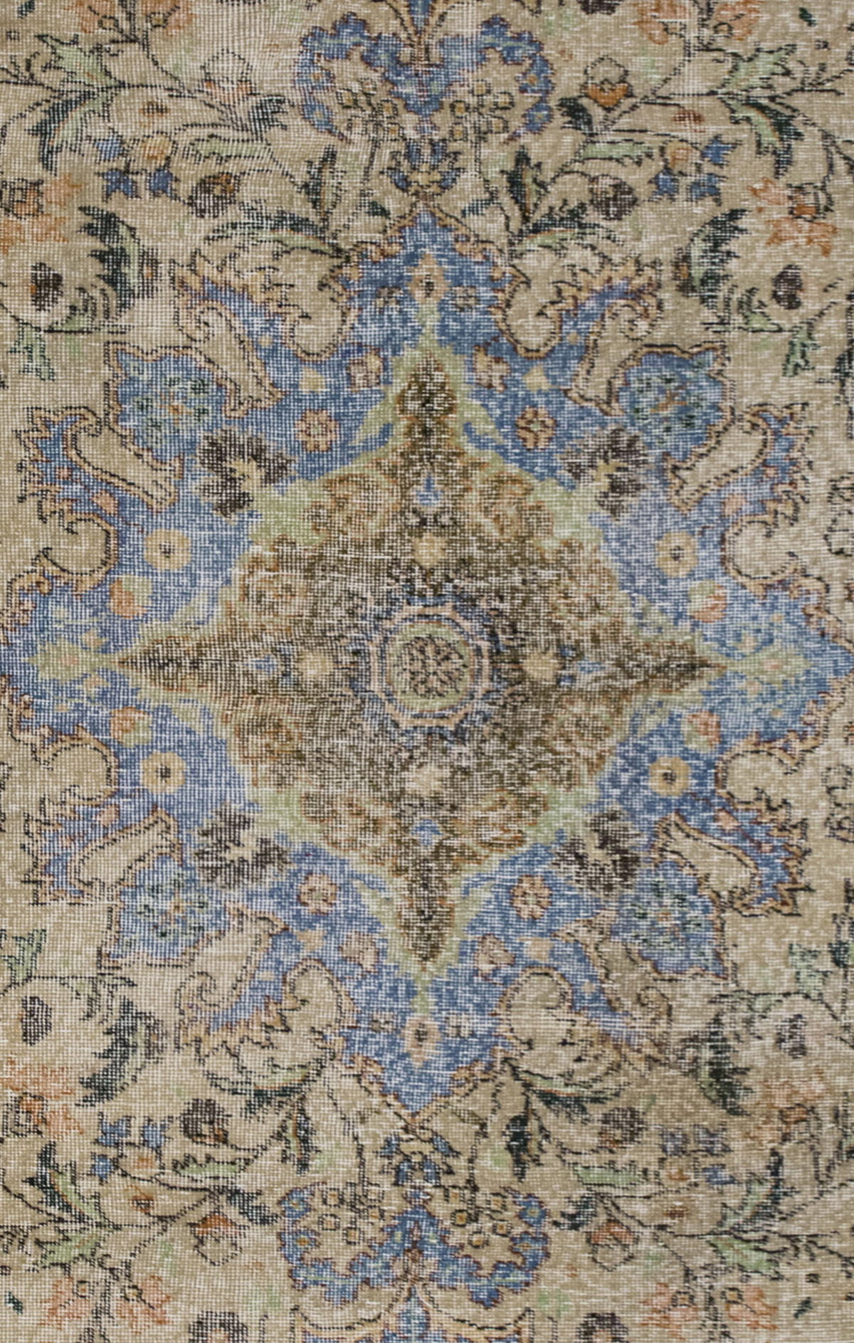 vintage rug, 213